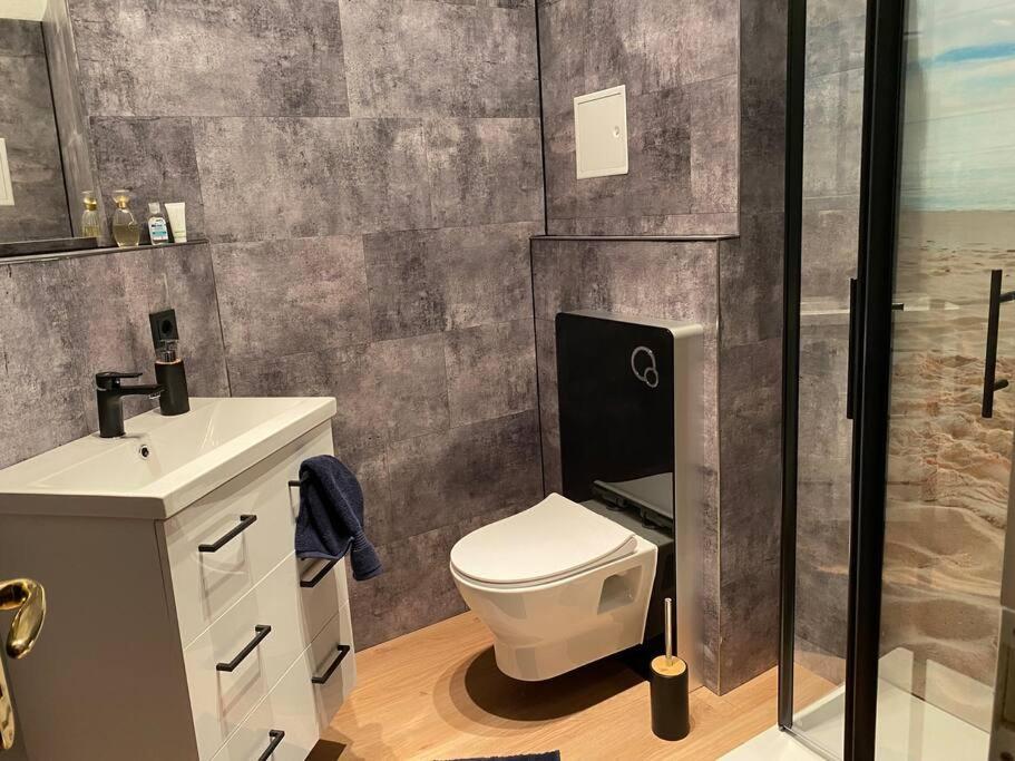 Innenstadt Refugium In Ruhiger Wasserlage+Balkon Lipsia Esterno foto