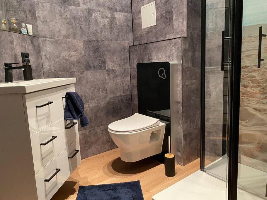 Innenstadt Refugium In Ruhiger Wasserlage+Balkon Lipsia Esterno foto
